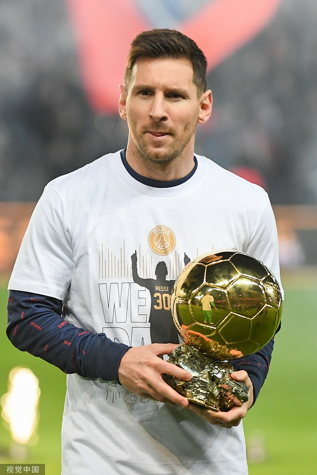 替补球员关键时刻助球队锁胜