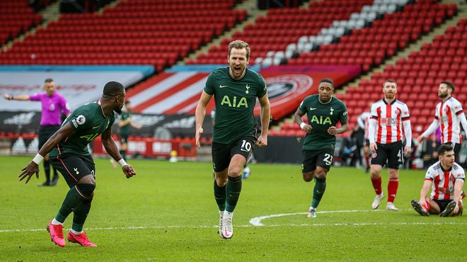 2025山东省齐鲁足球超级联赛：泰安2-1击败聊城夺冠