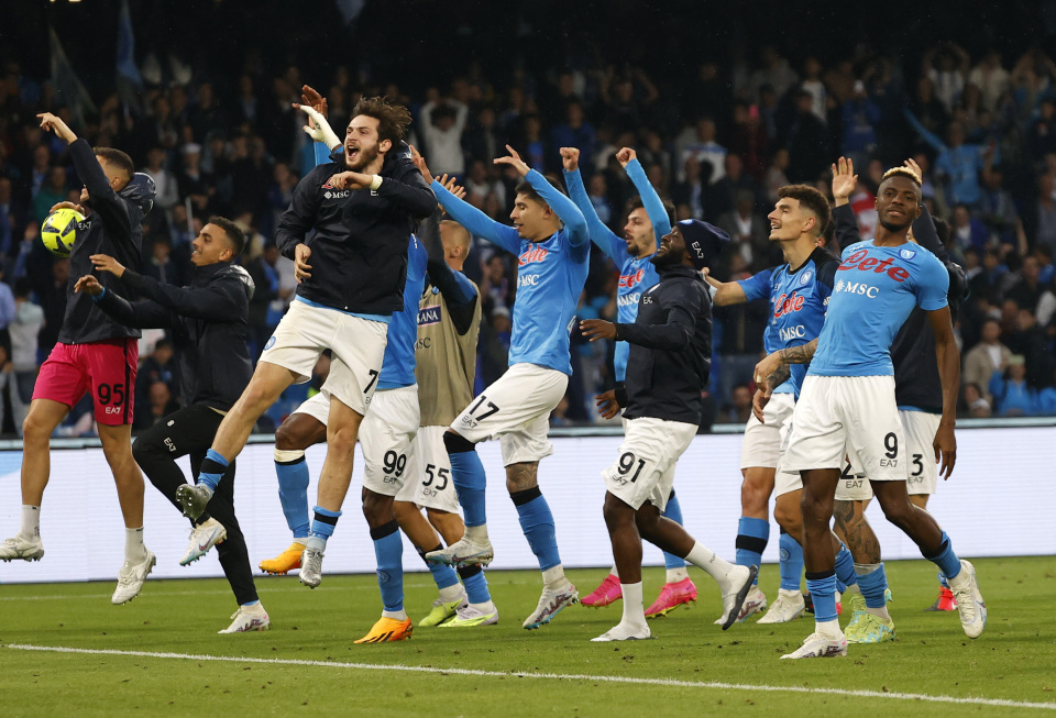 普利西奇替补双响，美国球员第三人