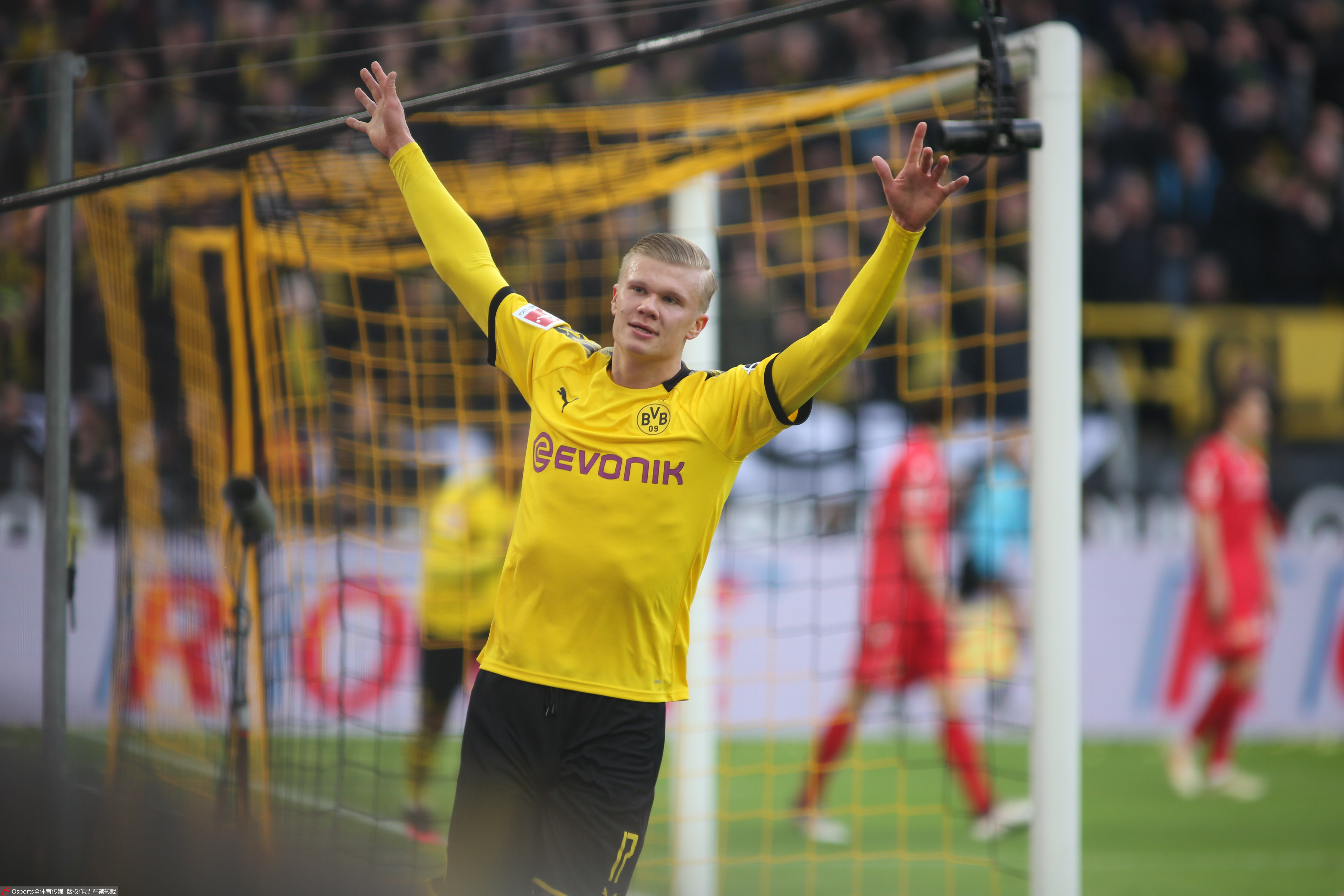 今天复出战独行侠！艾顿谈对位浓眉：防守他需要全队努力