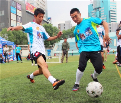 官方：大阪樱花与主帅帕帕斯续约至26／27赛季结束