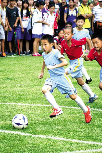 帕尔马主帅：下半场加强高位逼抢，成功将米兰带入我们的节奏