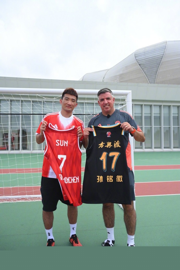 英媒：萨拉赫最多缺席利物浦7场比赛，包括客场踢阿森纳